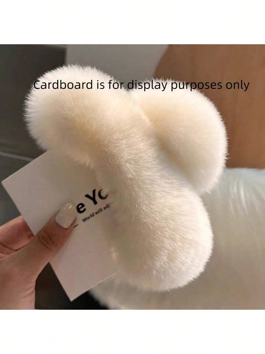 Plush Hair Claw Clip – 11 cm of Pure Cuteness &amp; Comfort! ✨